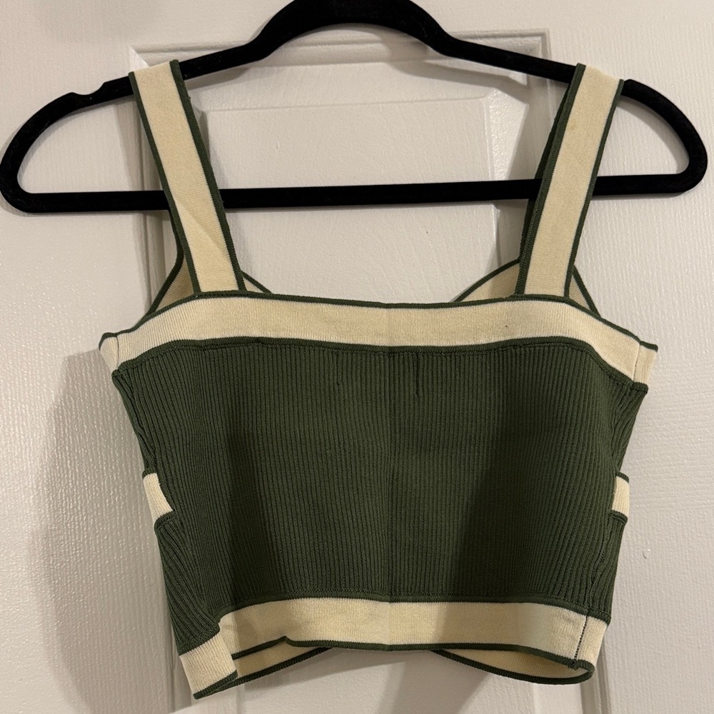 NWT Cider Olive and Cream Crop Top - Picture 4 of 4